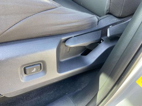 Used 2025 Toyota Tacoma SR5 RWD image 19