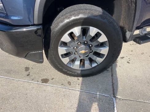 Used 2023 Chevrolet Silverado 2500 Custom w/ Custom Convenience Package image 23