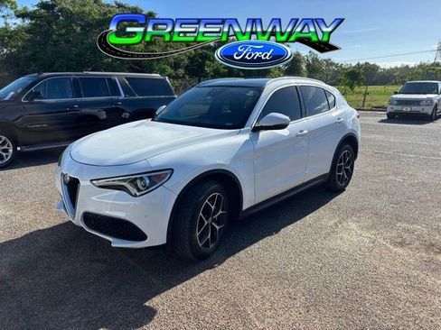 Used 2019 Alfa Romeo Stelvio Ti image 1
