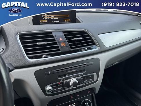 Used 2018 Audi Q3 2.0T Premium FWD image 27