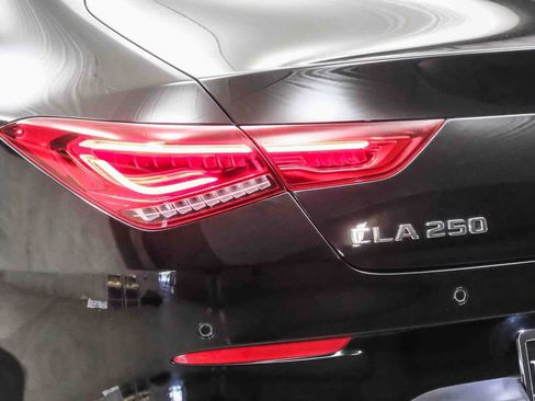 Used 2022 Mercedes-Benz CLA 250 image 8