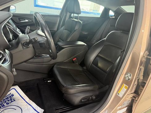 Used 2018 Chevrolet Malibu LT w/ True North Edition FWD image 14