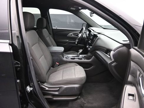 Used 2023 Chevrolet Traverse LT FWD image 44