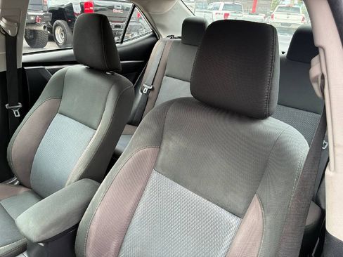 Used 2017 Toyota Corolla LE image 11