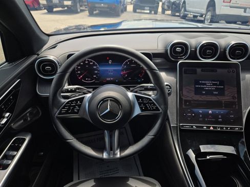 Used 2024 Mercedes-Benz GLC 300 4MATIC image 18