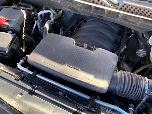 Used 2021 Chevrolet Tahoe LT image 33