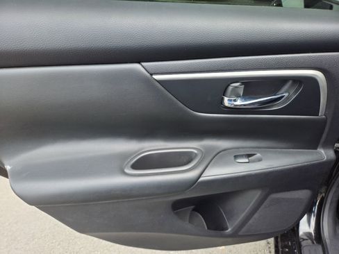 Used 2017 Nissan Altima 2.5 S w/ Power Driver Seat Package image 9