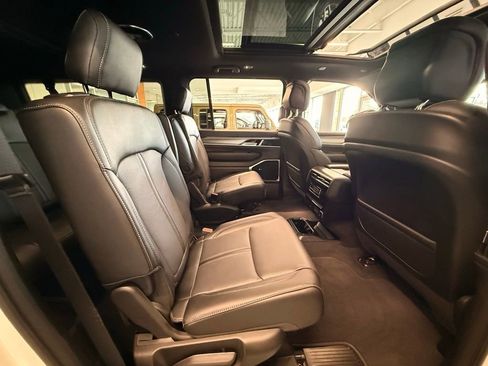 New 2026 Jeep Grand Wagoneer L Limited AWD/4WD image 13