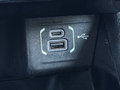 Used 2025 Jeep Compass Limited AWD/4WD image 16