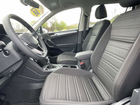Used 2023 Volkswagen Tiguan S image 18