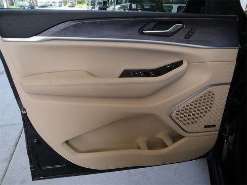 New 2023 Jeep Grand Cherokee L Limited w/ Luxury Tech Group II image 21