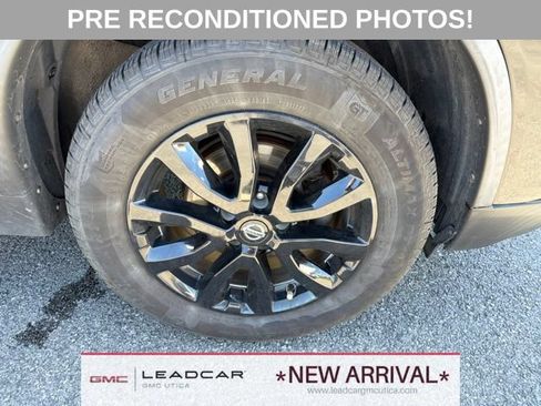 Used 2020 Nissan Rogue SV AWD/4WD image 9