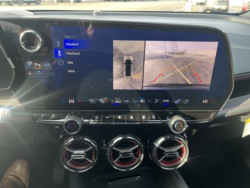 Used 2025 Chevrolet Blazer EV RS image 30