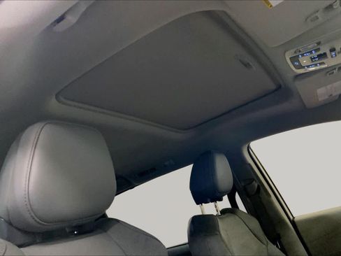 Used 2024 Toyota Sienna Limited AWD/4WD image 13