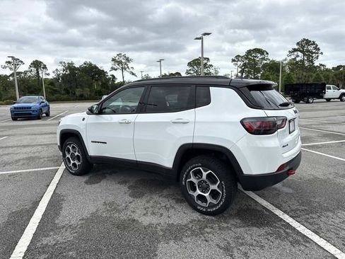 Used 2022 Jeep Compass Trailhawk w/ Trailhawk Elite Group image 5