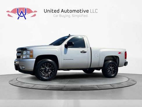Used 2011 Chevrolet Silverado 1500 LT w/ Interior Plus Package AWD/4WD image 1