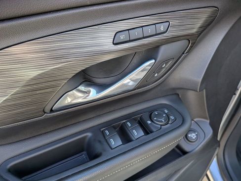Certified 2024 GMC Terrain SLT w/ Elevation Edition FWD image 9