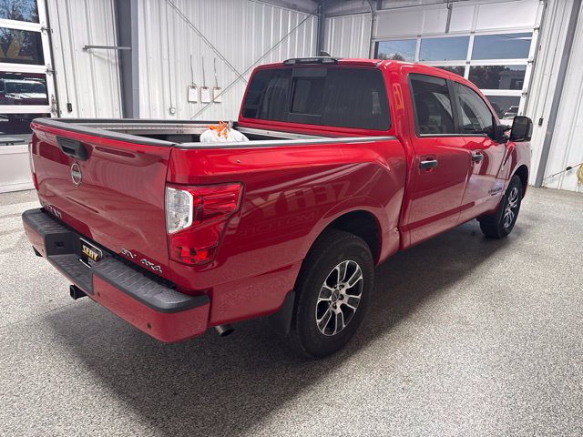 Used 2024 Nissan Titan SV w/ SV Convenience Package AWD/4WD image 13
