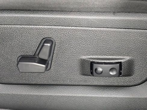 Used 2024 RAM 2500 Big Horn image 26