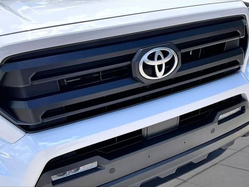 Used 2024 Toyota Tacoma SR5 AWD/4WD image 30