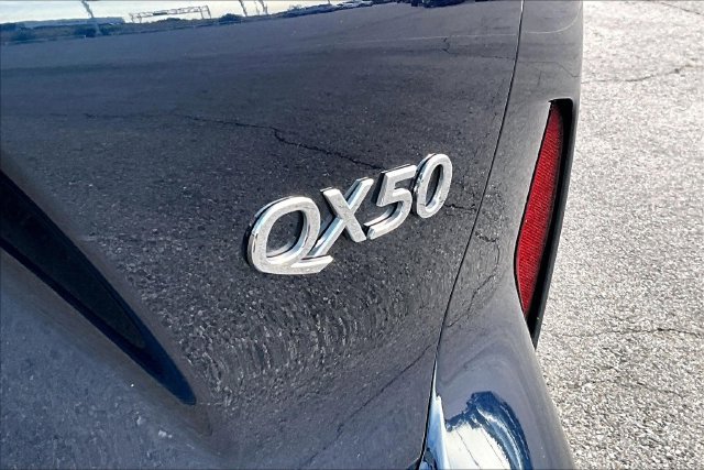 Used 2024 INFINITI QX50 Luxe FWD image 8