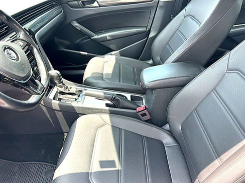 Used 2020 Volkswagen Passat 2.0T R-Line FWD image 13