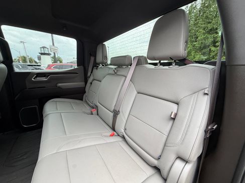 Used 2022 GMC Sierra 1500 SLT w/ SLT Premium Package AWD/4WD image 25