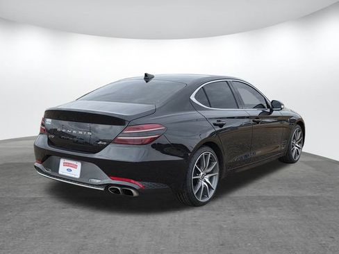 Used 2023 Genesis G70 2.0T image 4