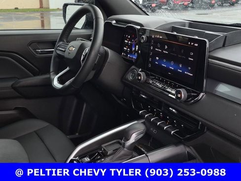 Used 2025 Chevrolet Colorado LT w/ LT Convenience Package RWD image 10