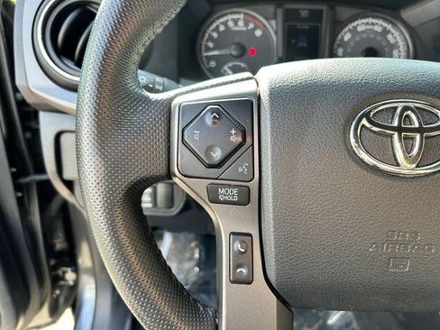 Used 2023 Toyota Tacoma TRD Off-Road image 14