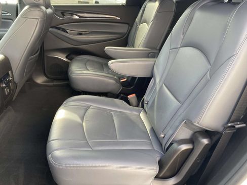 Used 2022 Buick Enclave Essence FWD image 11