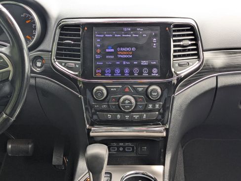 Certified 2020 Jeep Grand Cherokee Limited AWD/4WD image 17
