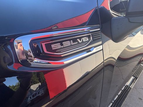 Used 2019 GMC Sierra 1500 SLE w/ SLE Value Package AWD/4WD image 21