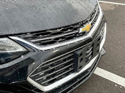 Used 2017 Chevrolet Cruze Premier image 30