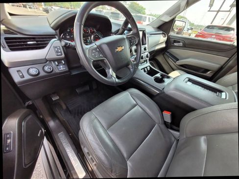 Used 2015 Chevrolet Suburban LT AWD/4WD image 25