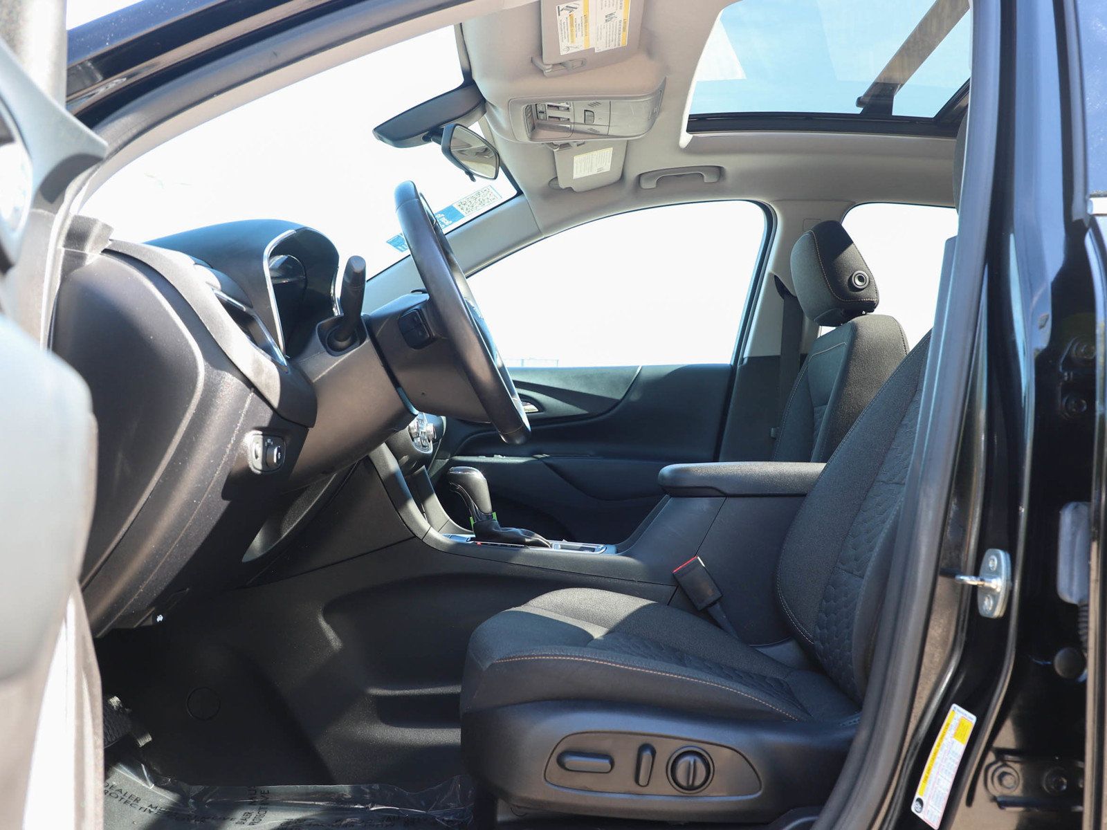 Used 2019 Chevrolet Equinox LT AWD/4WD image 23