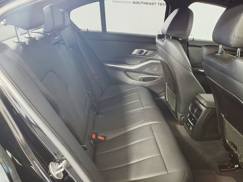 Used 2020 BMW 330i Sedan w/ Convenience Package RWD image 11