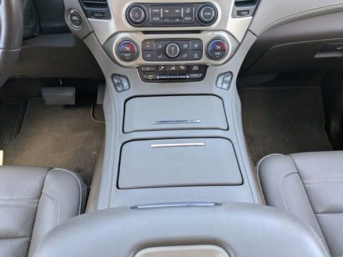 Used 2020 GMC Yukon XL Denali w/ Denali Premium Package AWD/4WD image 18