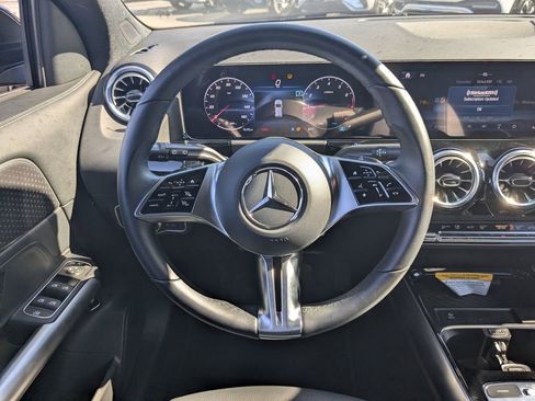 Certified 2025 Mercedes-Benz GLA 250 image 3