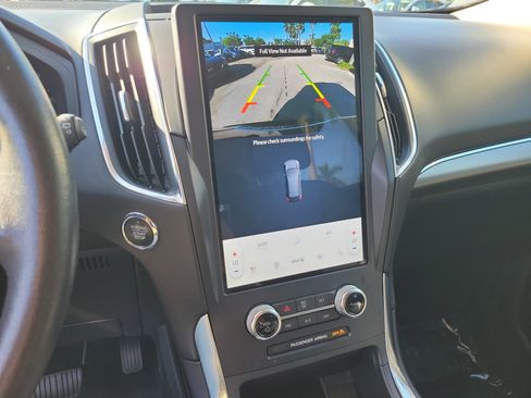 Used 2023 Ford Edge Titanium image 17