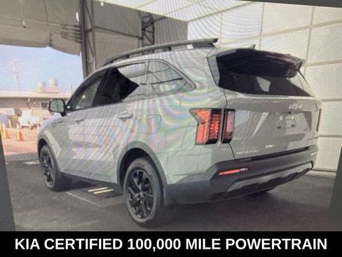 Used 2023 Kia Sorento S w/ Panoramic Sunroof Package AWD/4WD image 3