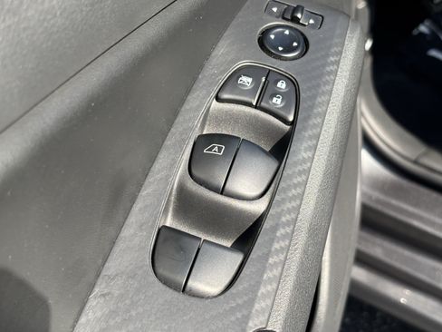 Used 2024 Nissan Altima 2.5 SV FWD image 16