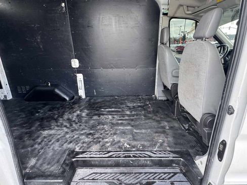 Used 2019 Ford Transit 250 130 Medium Roof RWD image 18