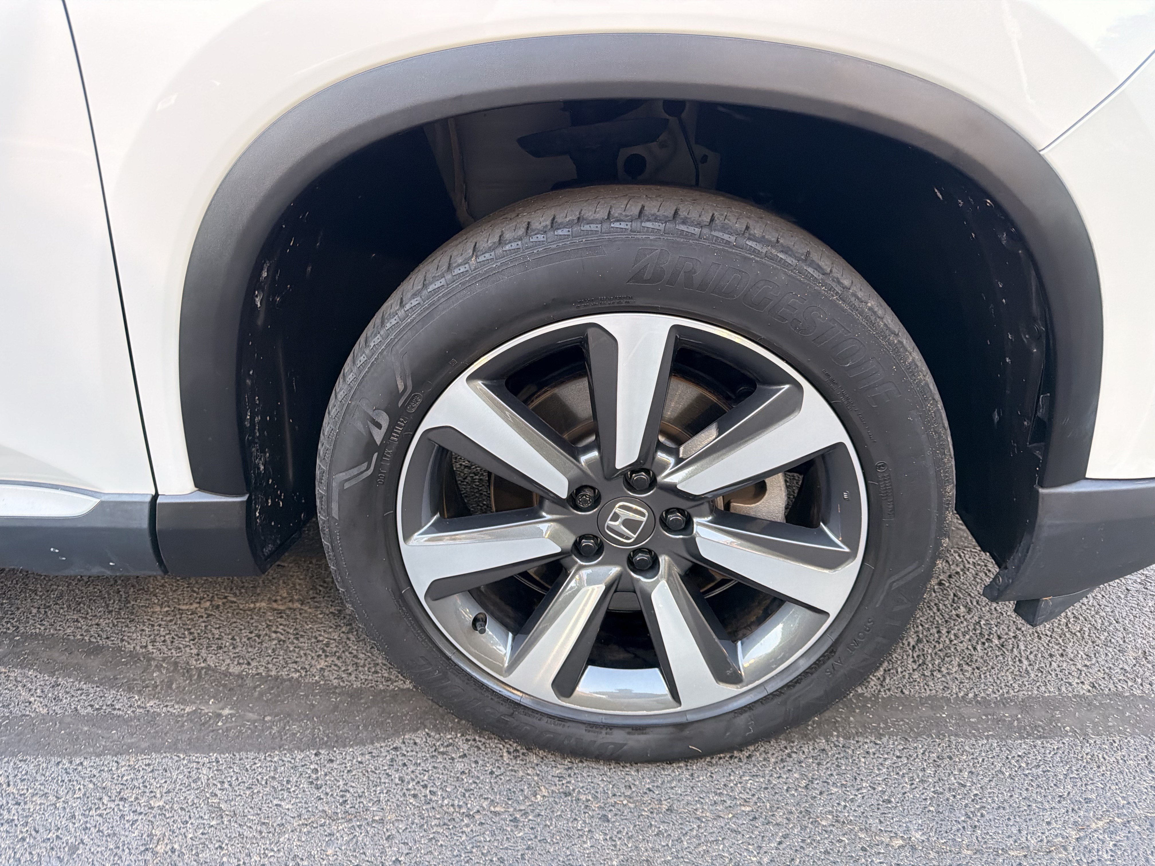 Used 2023 Honda Pilot Touring image 10