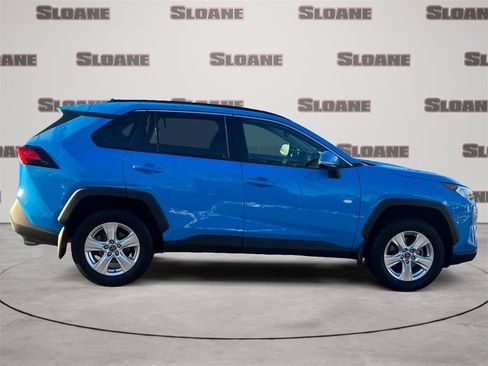 Used 2020 Toyota RAV4 XLE image 6
