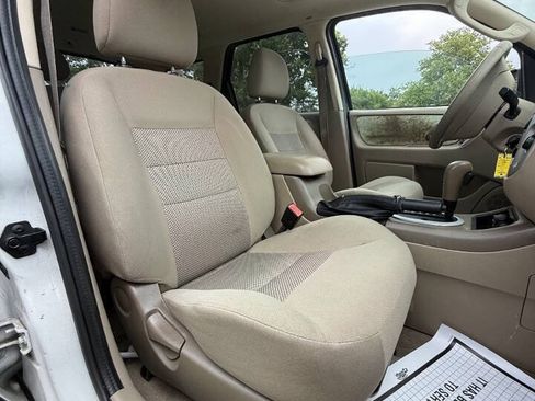 Used 2005 Ford Escape XLT AWD/4WD image 15