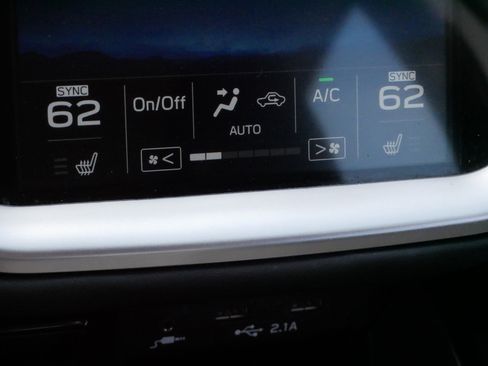 Used 2022 Subaru Legacy Premium AWD/4WD image 28