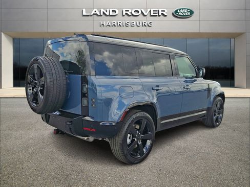 New 2026 Land Rover Defender 110 X-Dynamic SE image 4