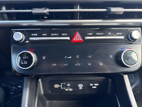 Used 2025 Hyundai Santa Cruz SEL FWD image 18