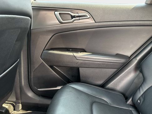Used 2023 Kia Sportage EX FWD image 16